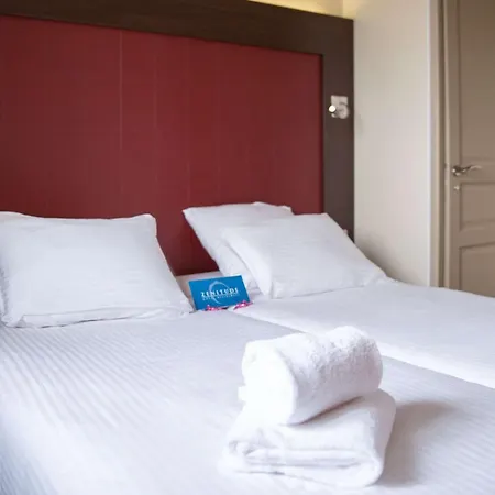 Hotel Clarion Toulouse Airport 4*