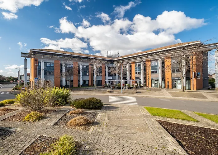 Hotel Clarion Toulouse Airport 4*