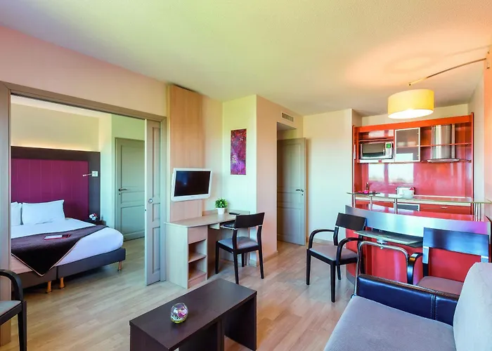 ホテル Clarion Toulouse Airport 4*