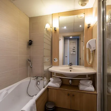 Clarion Toulouse Airport Hotel 4*