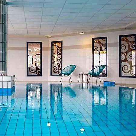 Hotel Clarion Toulouse Airport 4*