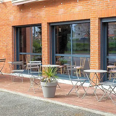 Clarion Toulouse Airport Hotel 4*