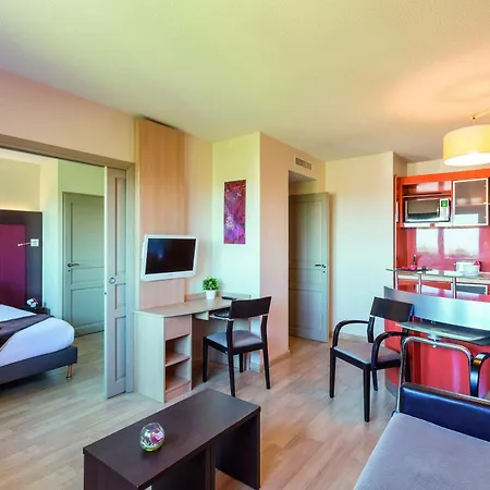 Hotel Clarion Toulouse Airport 4*