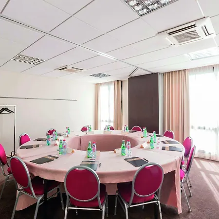 Clarion Toulouse Airport Hotel 4*