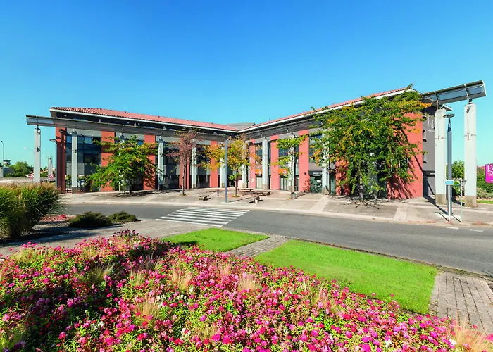 Clarion Toulouse Airport Hotel 4*