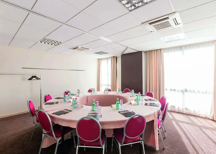 Clarion Toulouse Airport Hotel 4*